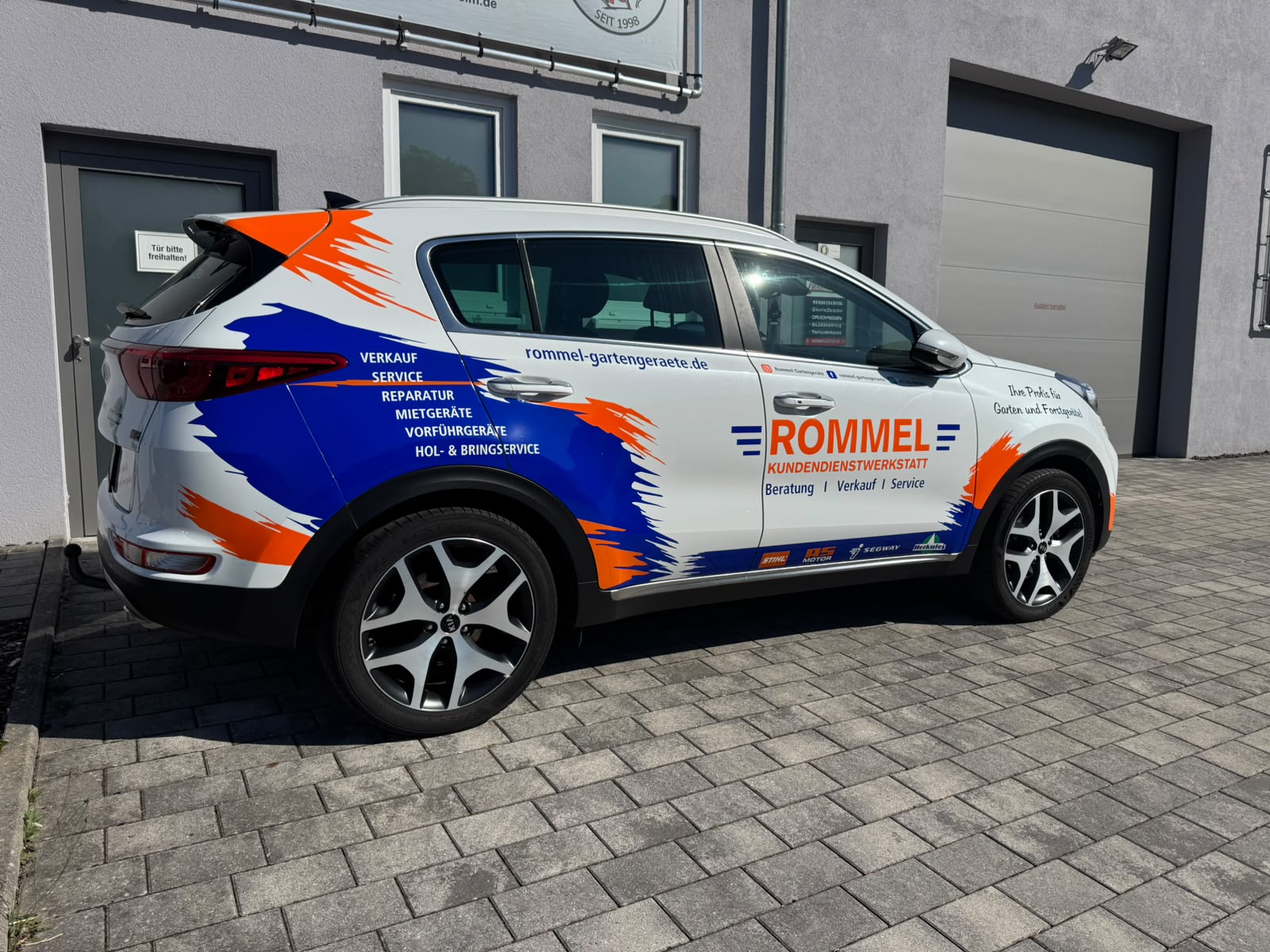 Rommel Gartengeräte Servicefahrzeug mit Hol- und Bringservice